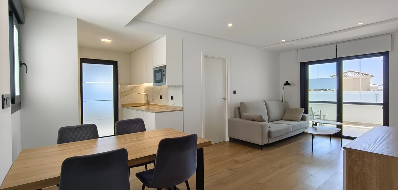 Apartment in Residencia los Altos - Image 2