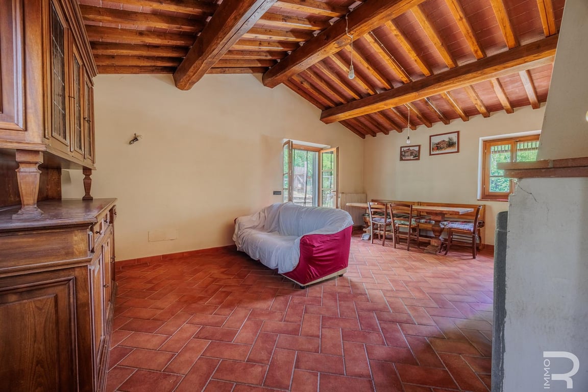 House in Chitignano - Image 2