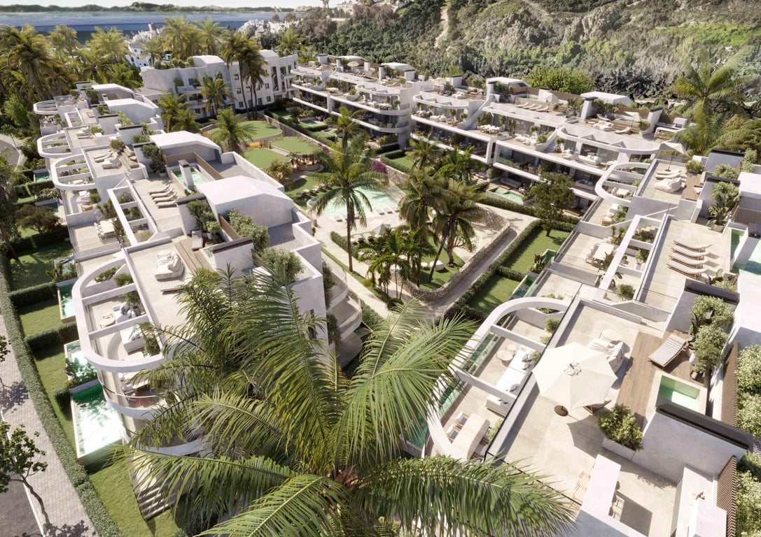 House in Estepona - Image 3