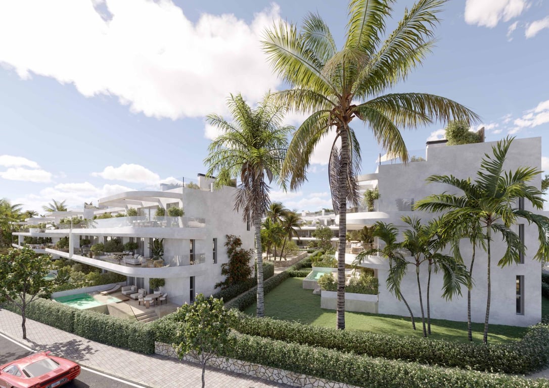 House in Estepona - Image 3