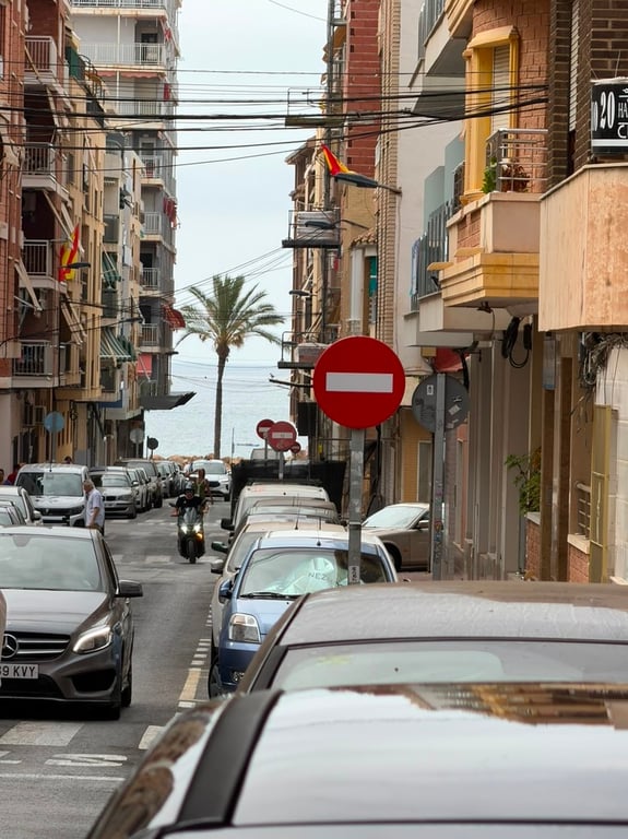Apartment in Torrevieja - Image 2