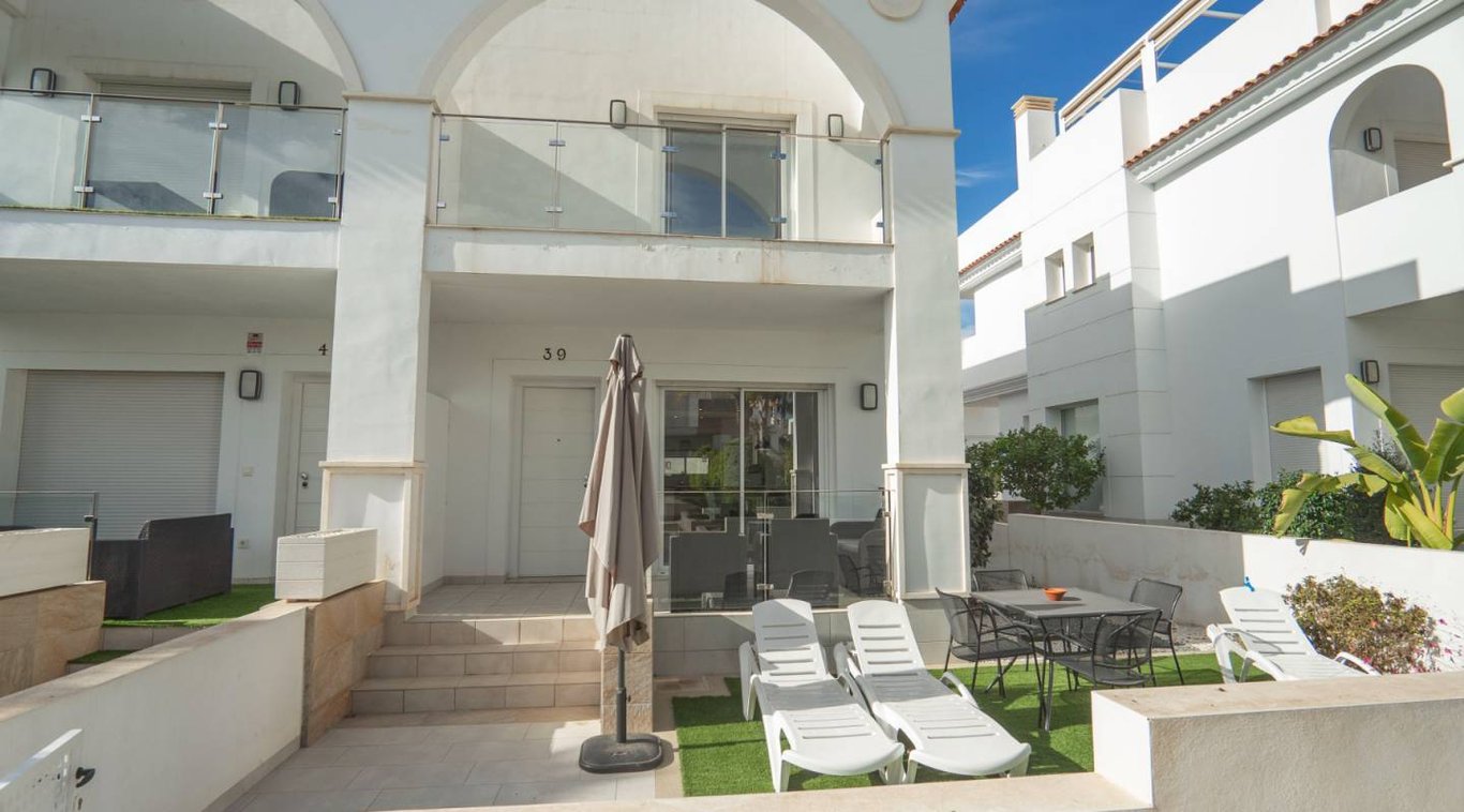 Villa in Ciudad Quesada - Image 2