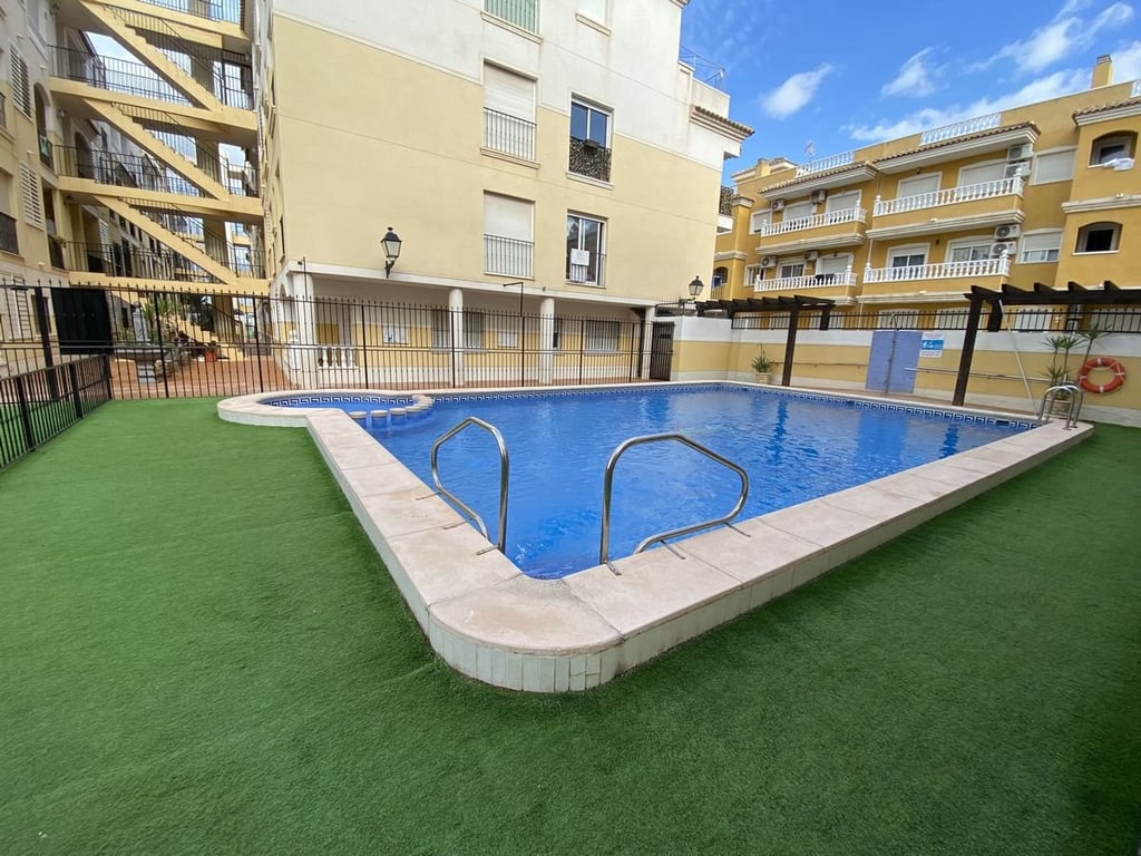 Apartment in Formentera de Segura - Image 2