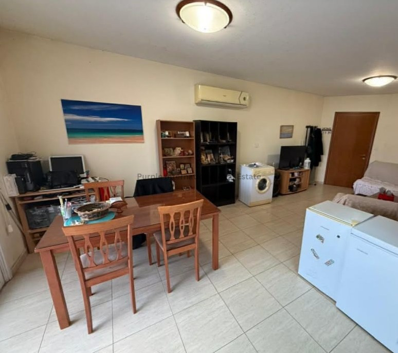 Apartment in Kiti - Image 3