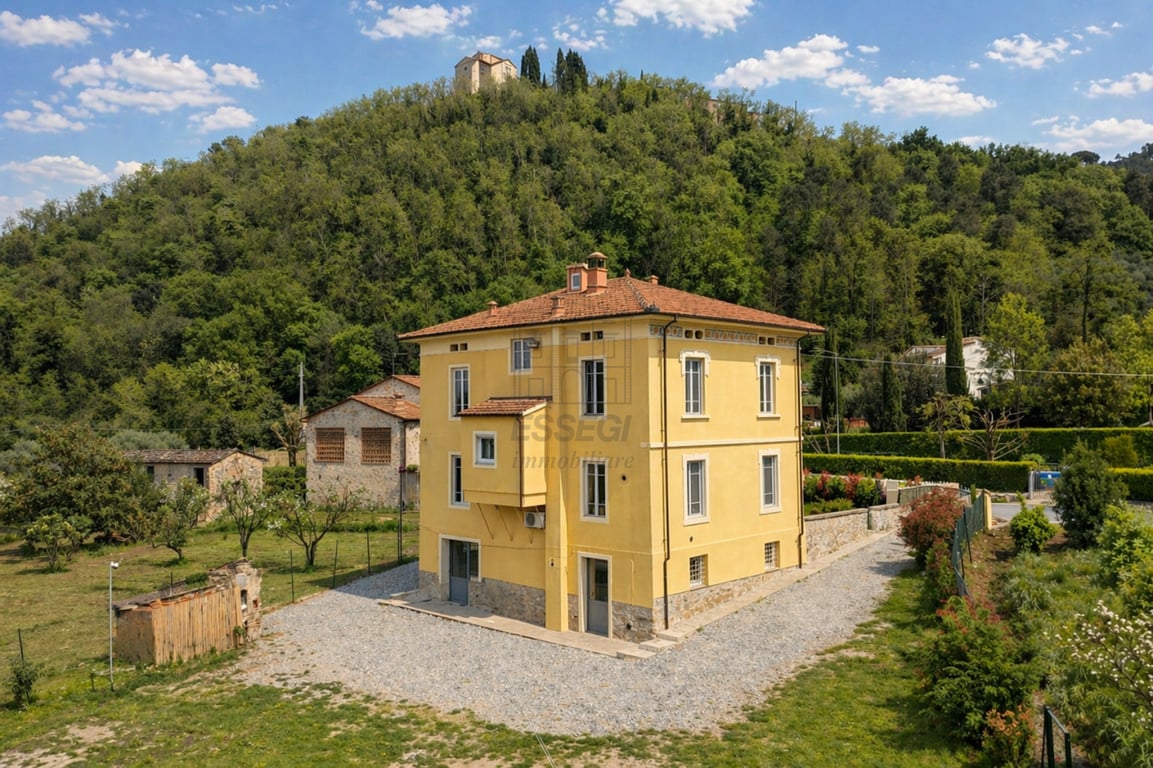 House in Pieve di Compito - Image 2