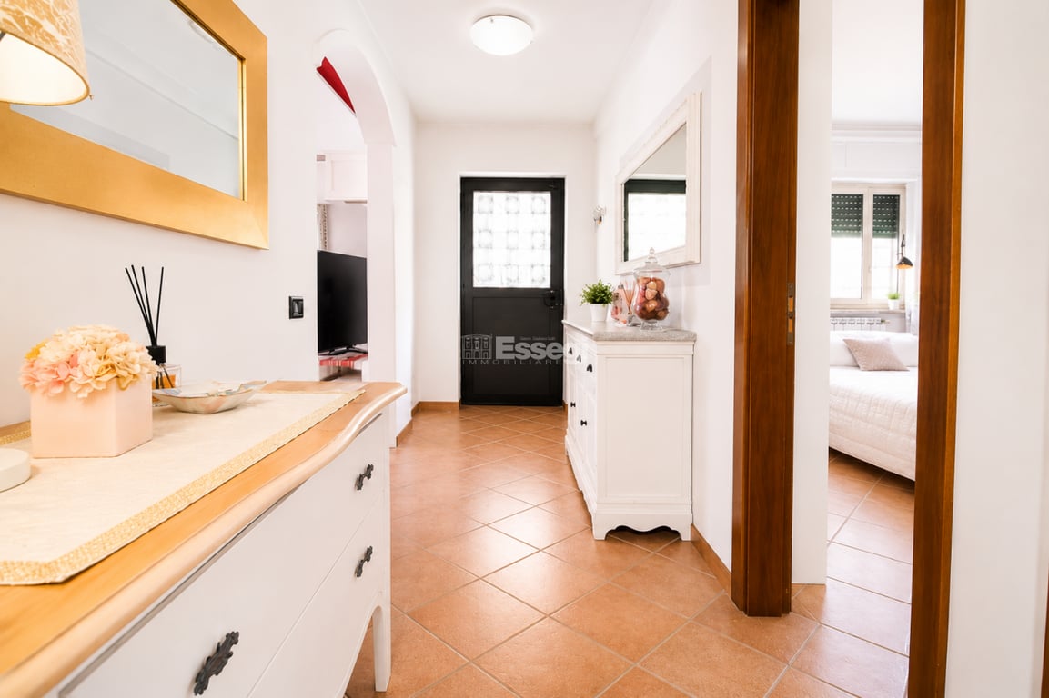 Apartment in Lucca - Image 2