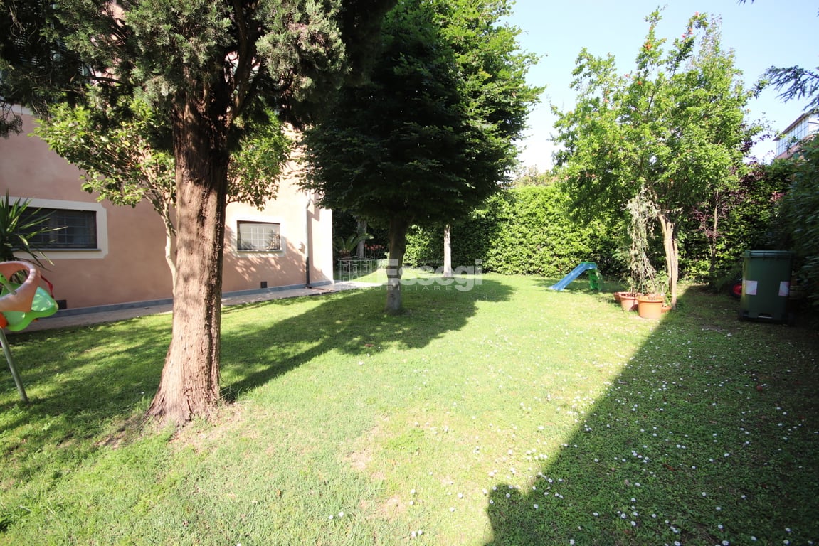 House in Lucca - Image 3