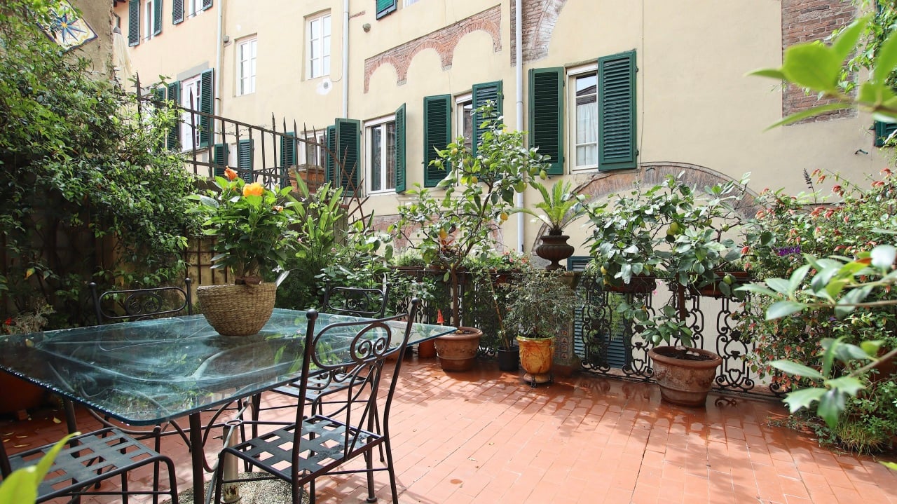 Apartment in Lucca - Image 3