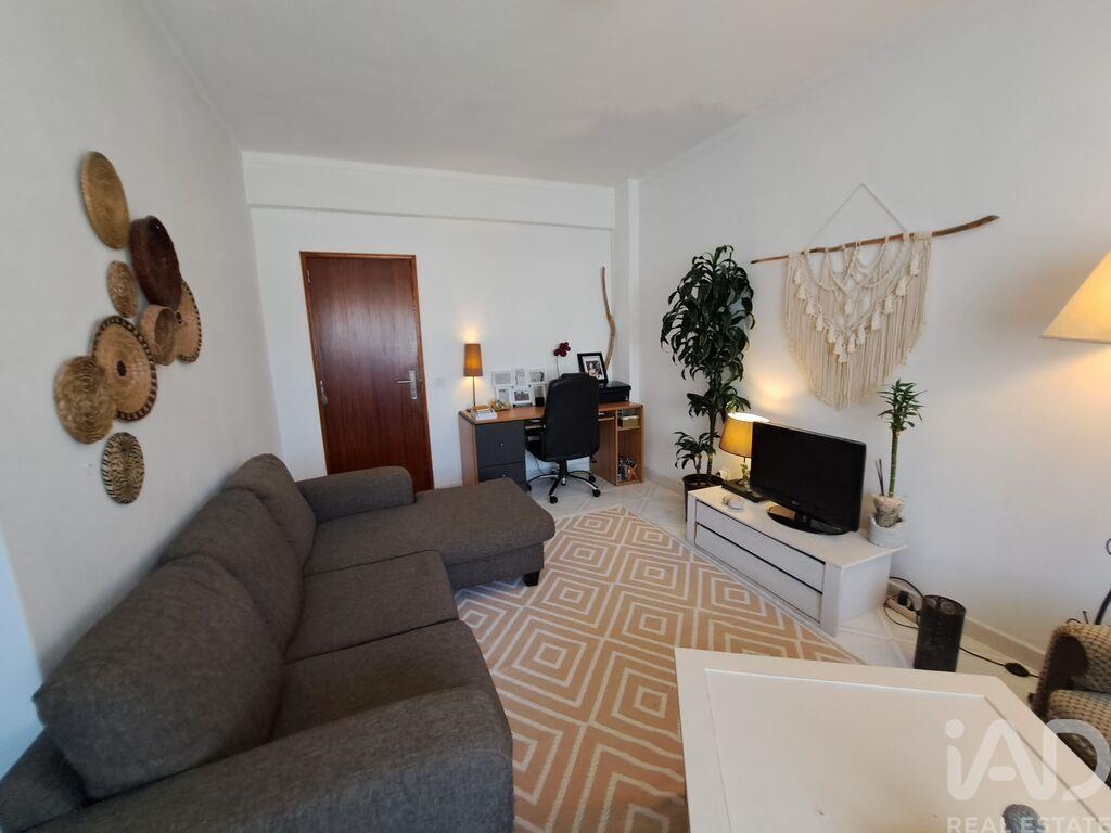 Apartment in Sao Bras de Alportel - Image 3