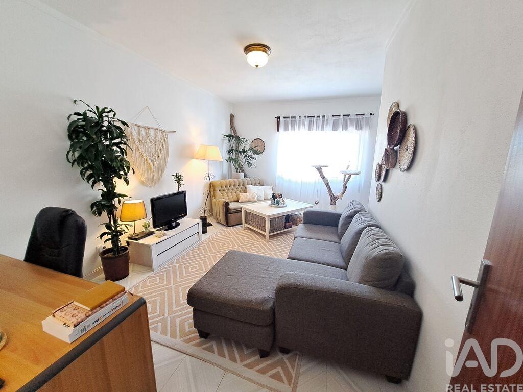 Apartment in Sao Bras de Alportel - Image 2