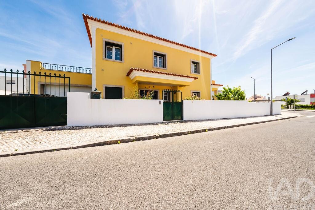 House in Serra do Bouro - Image 3
