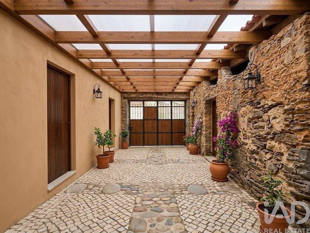 House in Canelas - Image 2