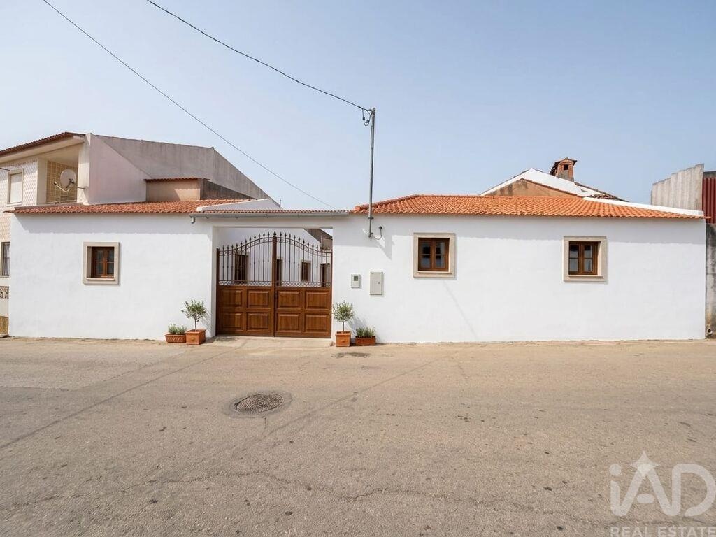 House in Canelas