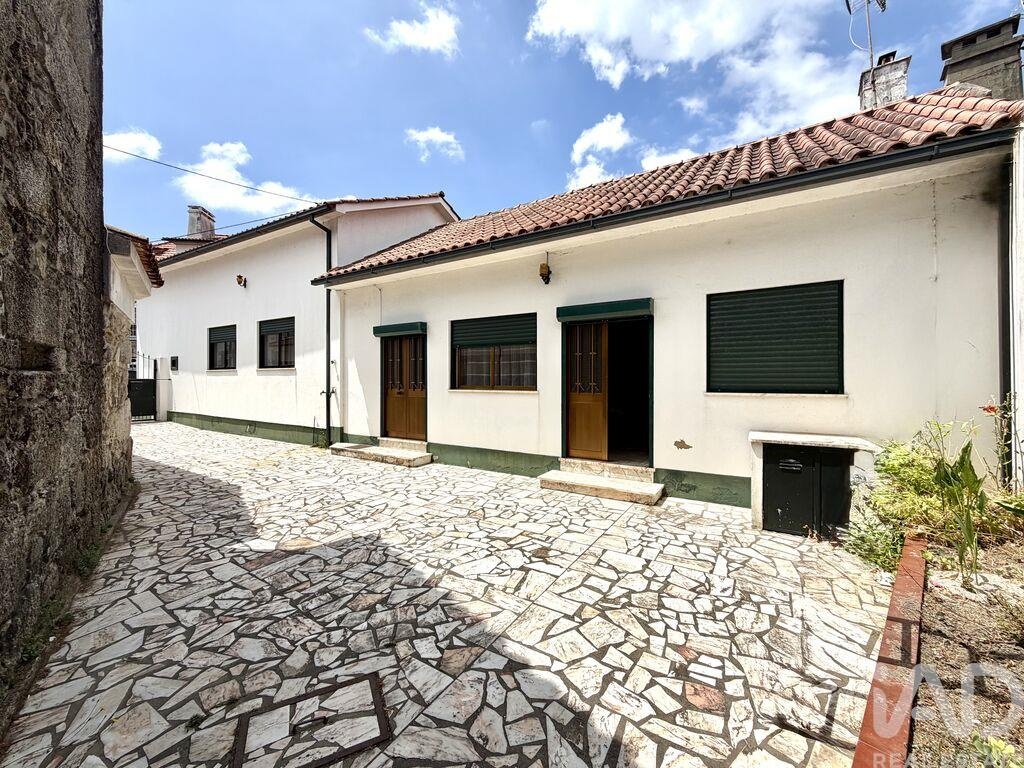 House in Viana do Castelo - Image 2