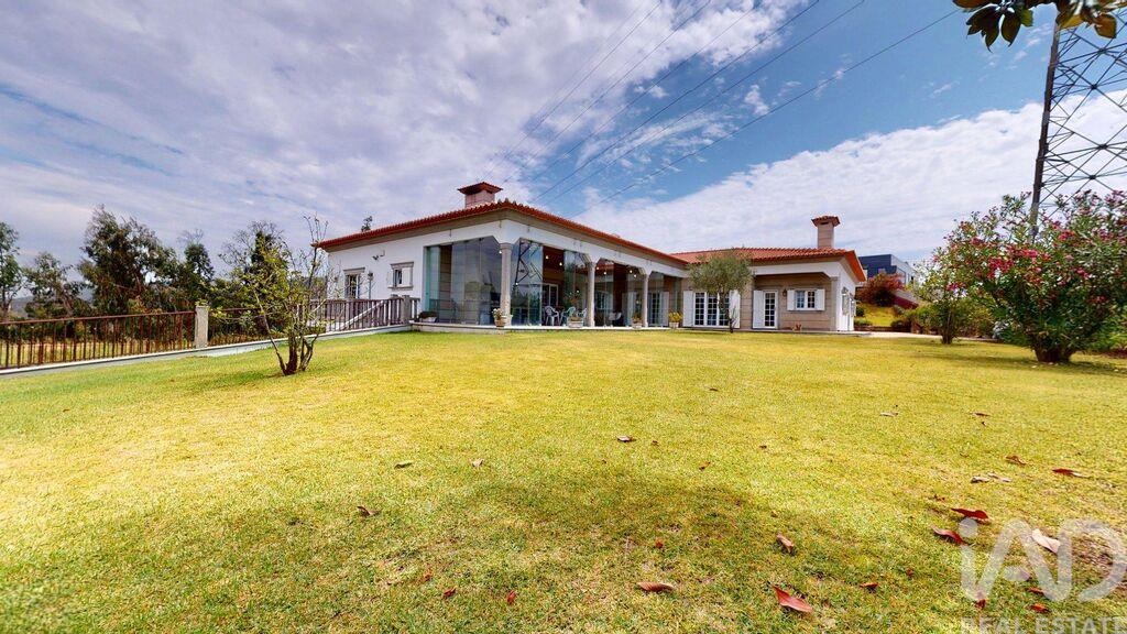 House in Foz do Sousa - Image 2