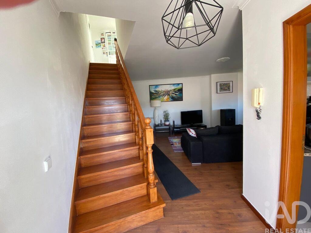 Apartment in Serra do Bouro - Image 2