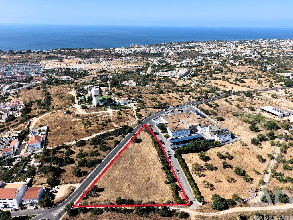 Land in Oura - Image 2