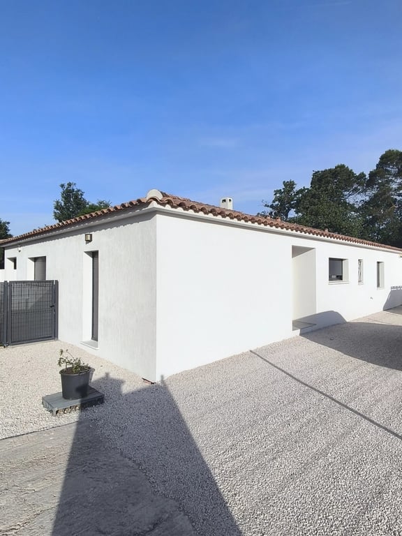 House in Forcalqueiret - Image 3