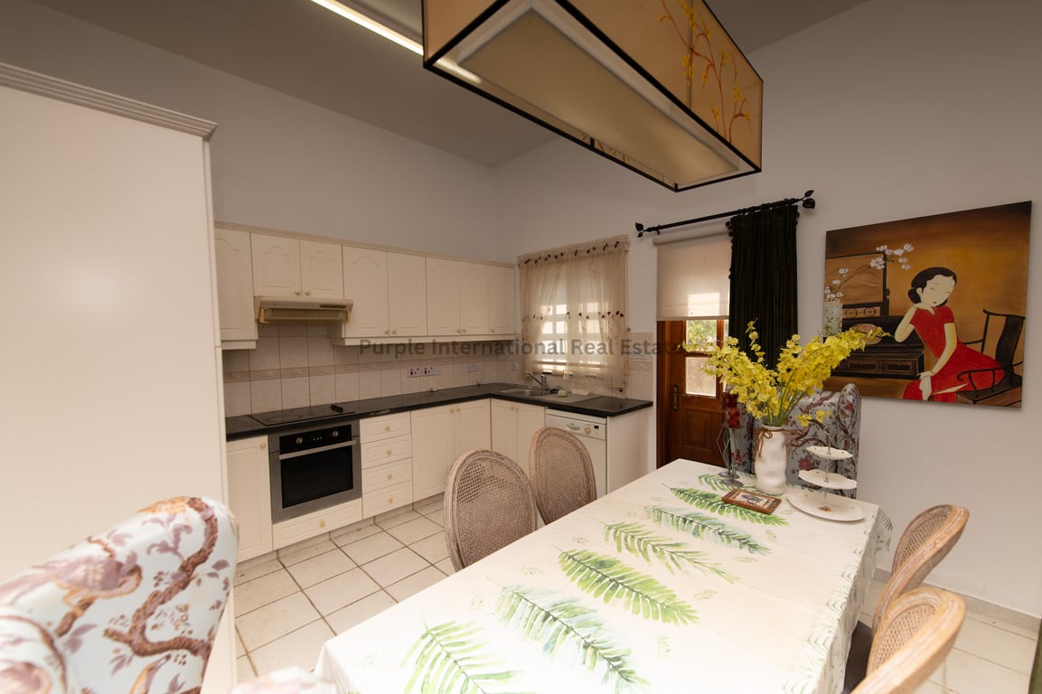 House in Tala - Image 3