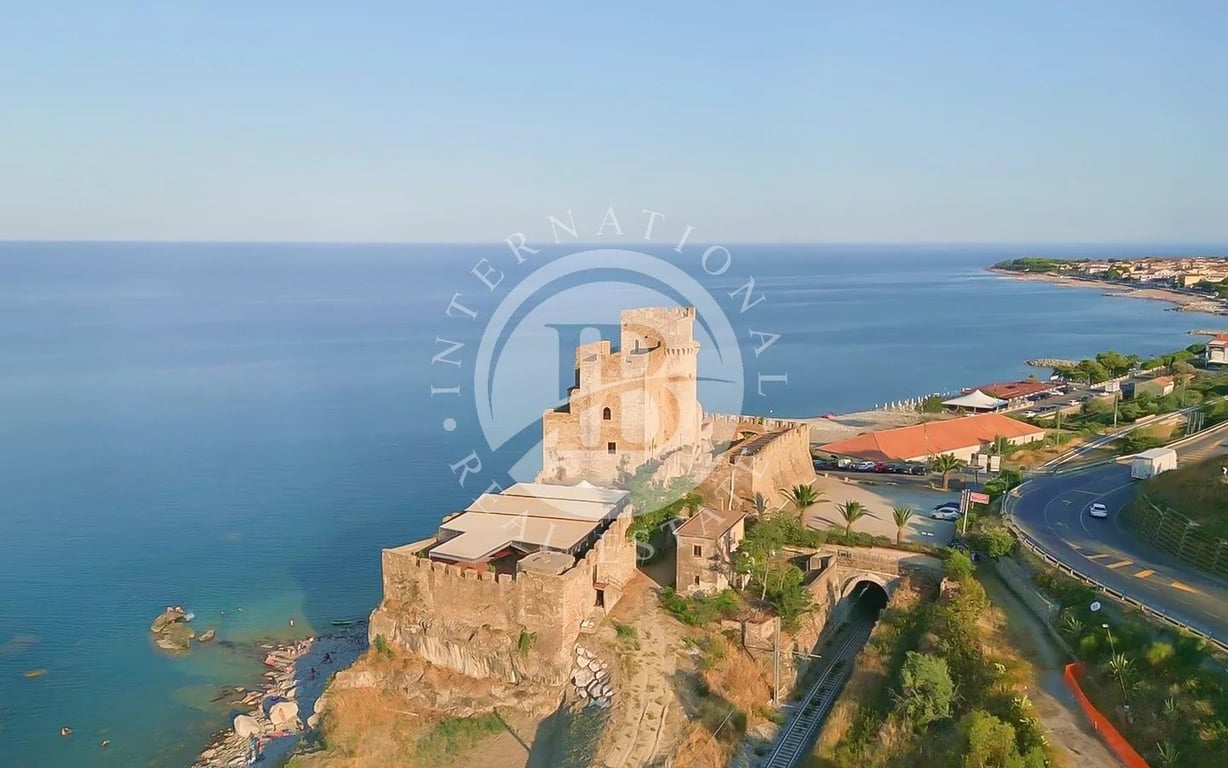 Villa in Roseto Capo Spulico