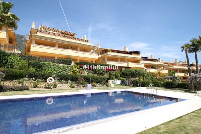 Apartment in Nueva Andalucia - view 1