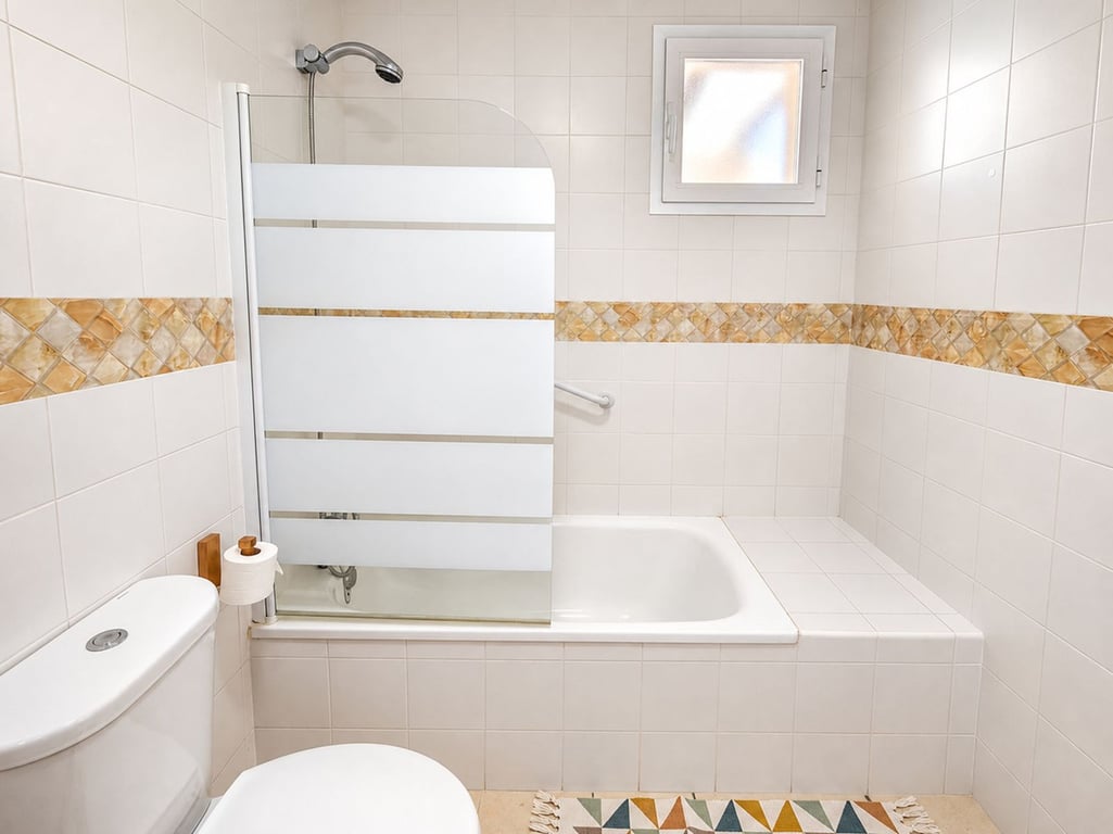 Apartment in La Duquesa - Image 3