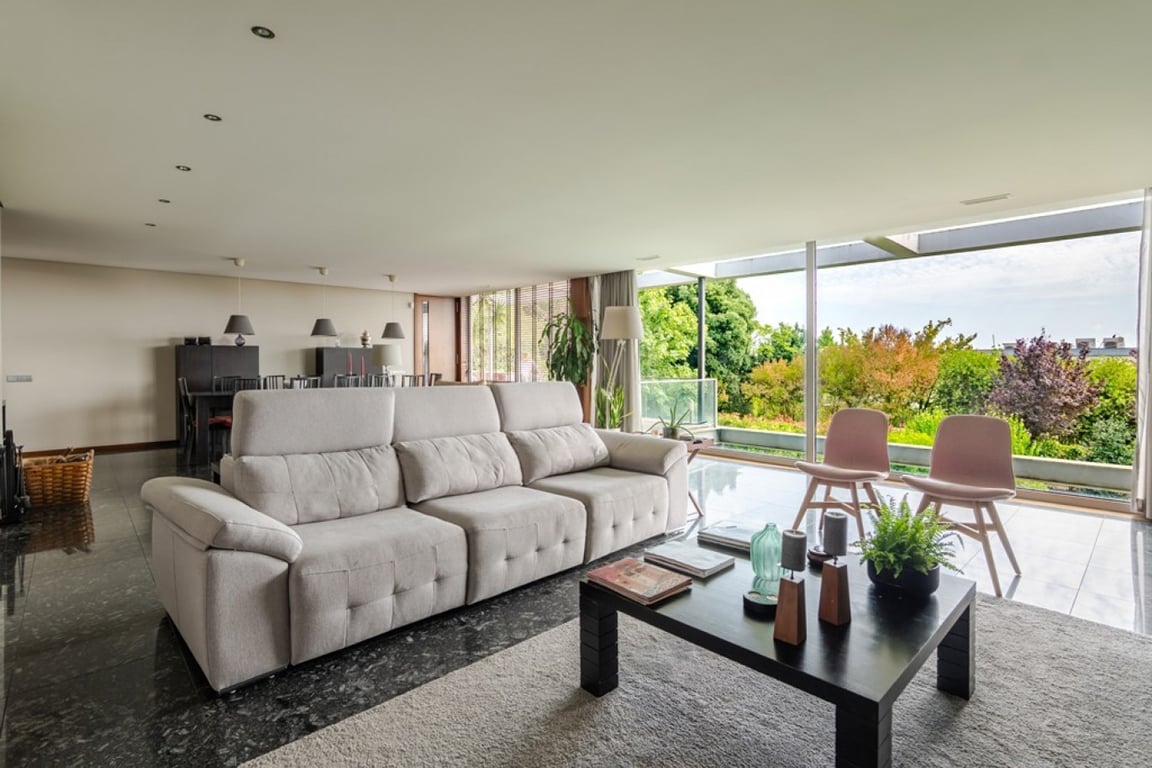 House in Leca do Balio - Image 3