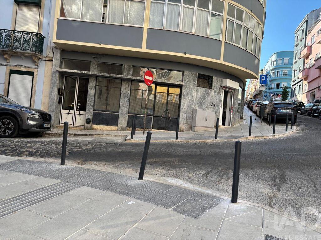 Apartment in Anjos - Image 2