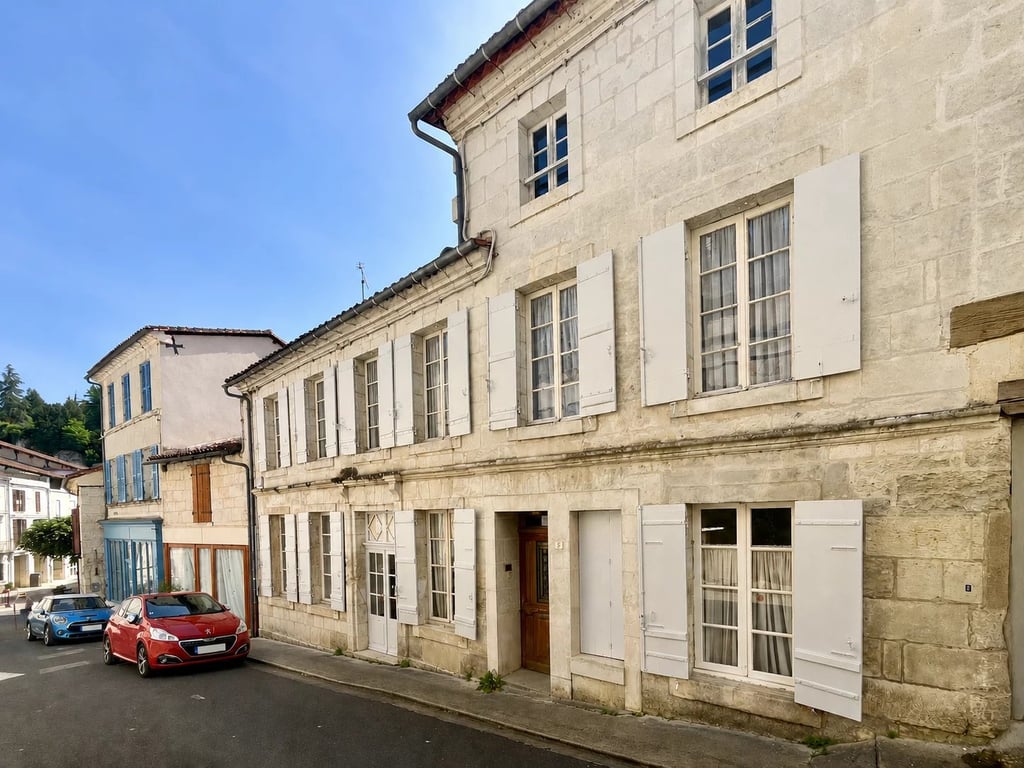 House in Aubeterre-sur-Dronne