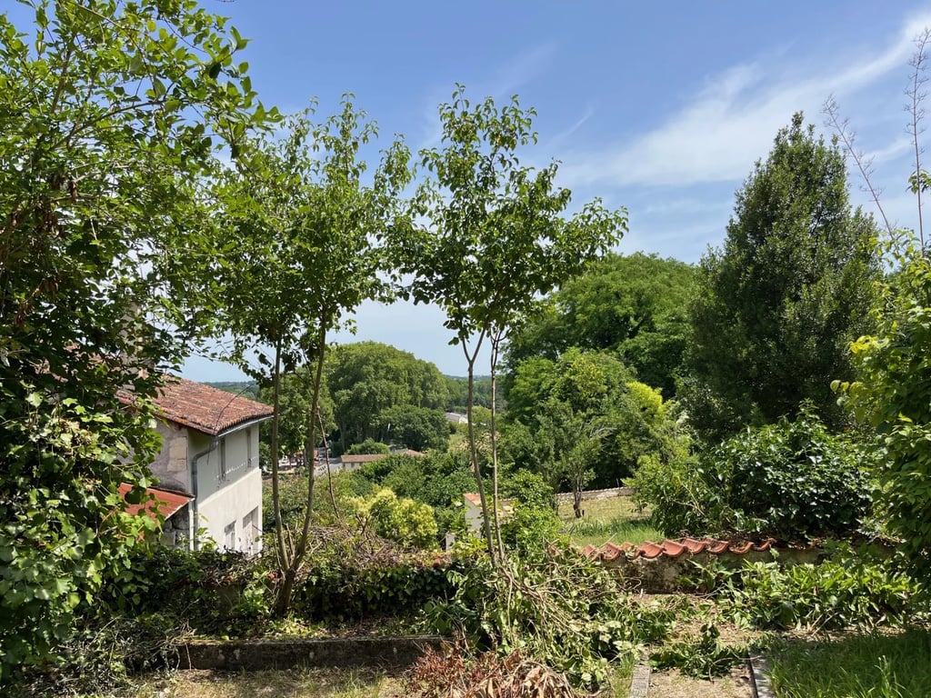 House in Aubeterre-sur-Dronne - Image 2