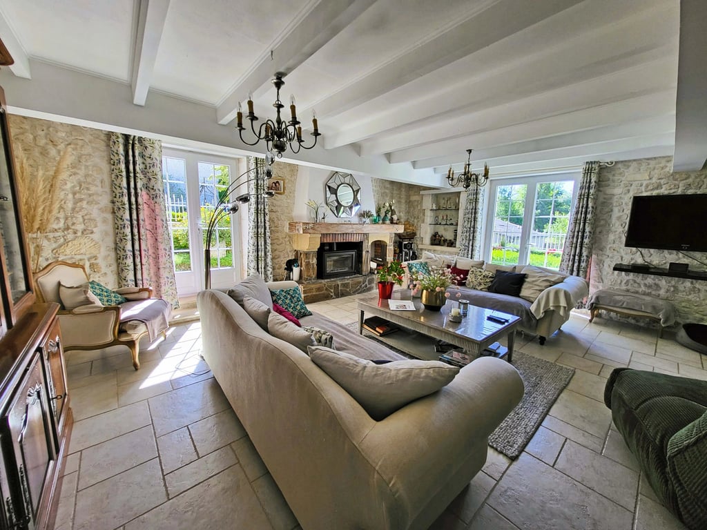 House in Bellevigne - Image 3