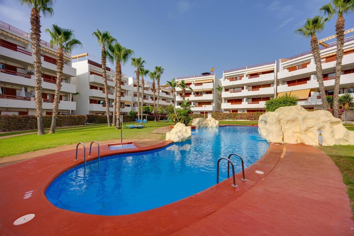 Apartment in Playa Flamenca - Image 3