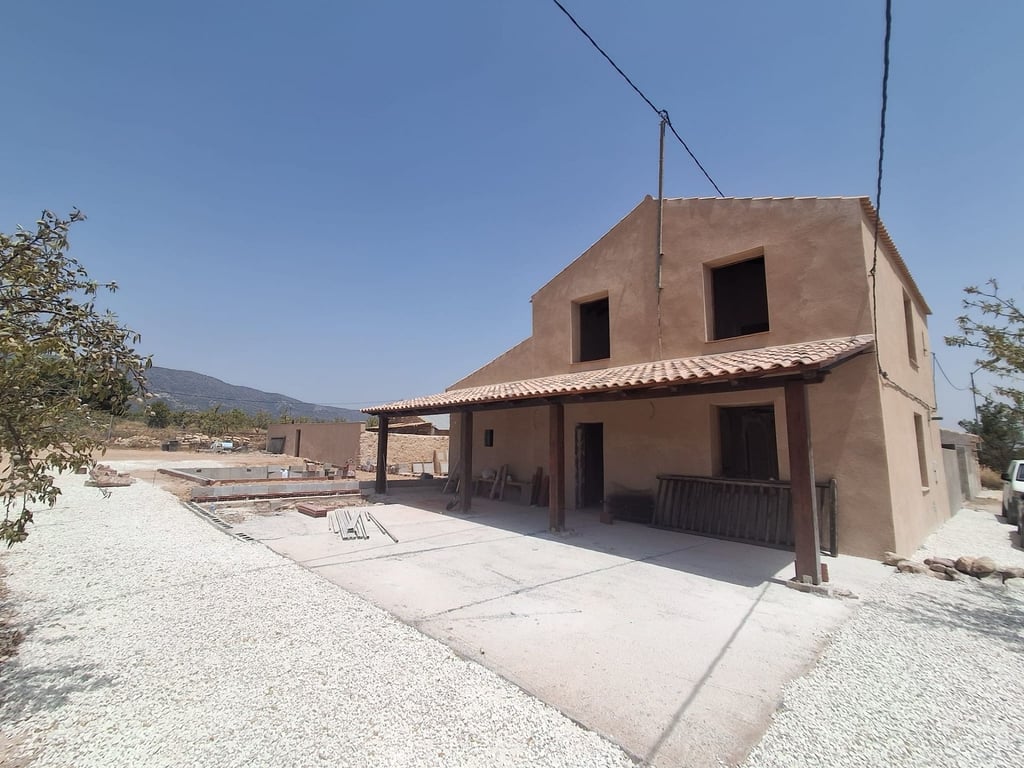 House in Lel