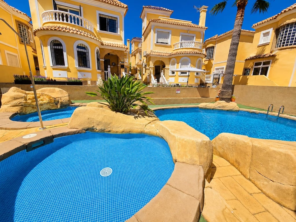 Villa in Villamartin