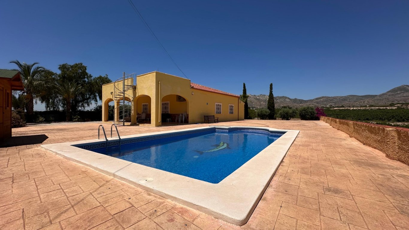 Villa in Albatera - Image 2