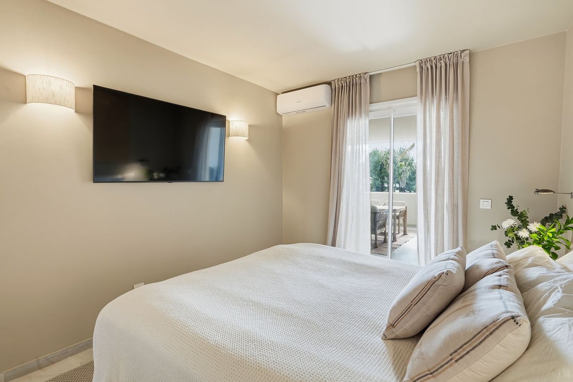 Apartment in Sitio de Calahonda - Image 3