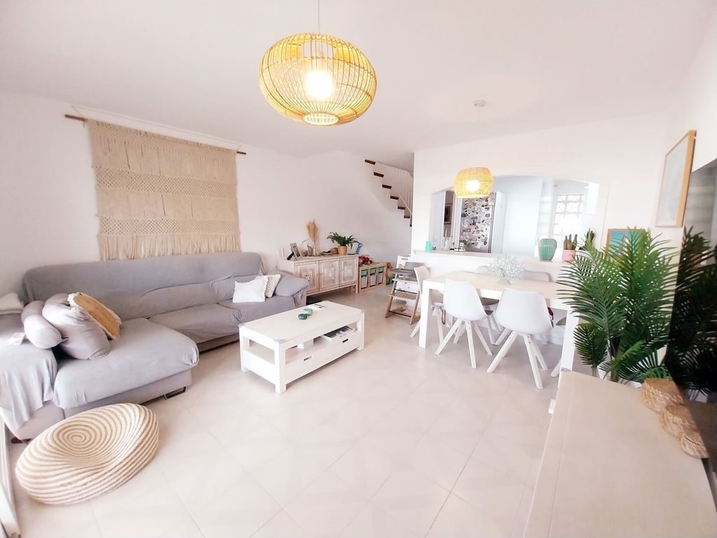 Apartment in Sitio de Calahonda - Image 2