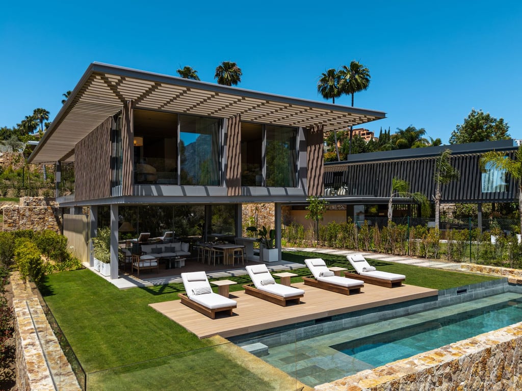 Villa in Nueva Andalucia