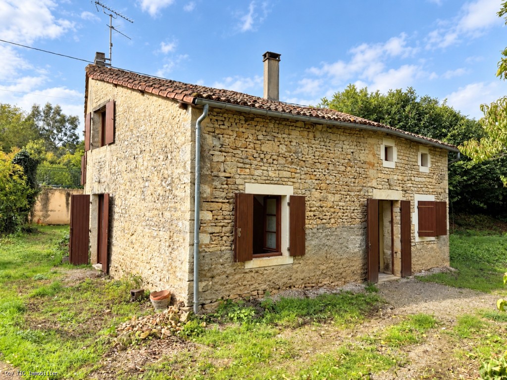 House in Ruffec - Image 2