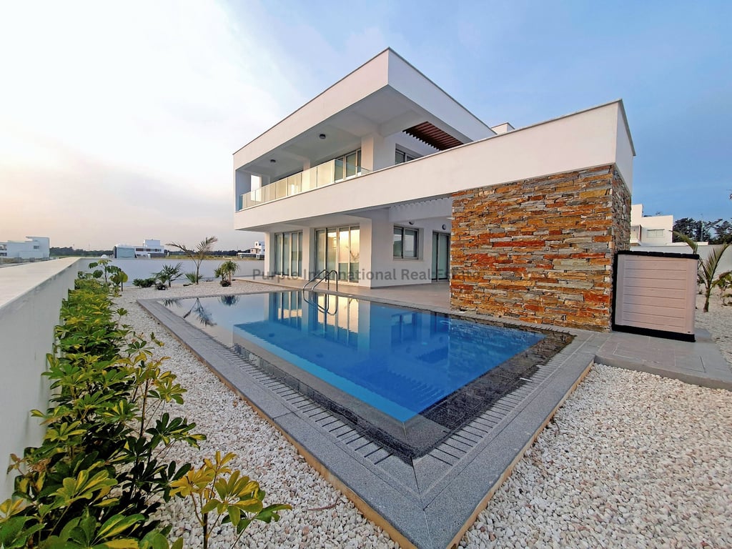 House in Yeroskipou - Image 3