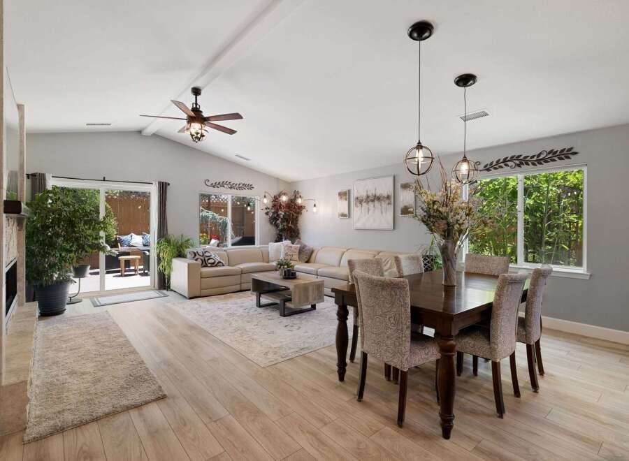 House in Stewart - Image 3