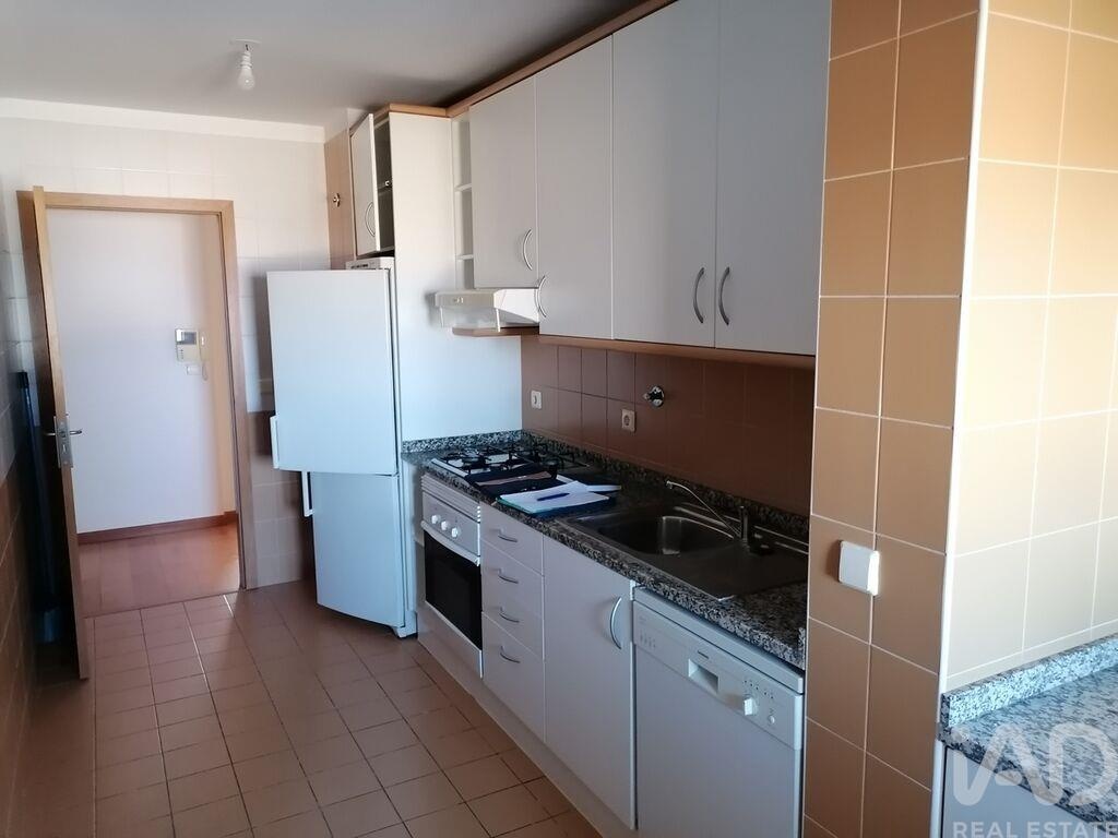 Apartment in Beato - Image 2