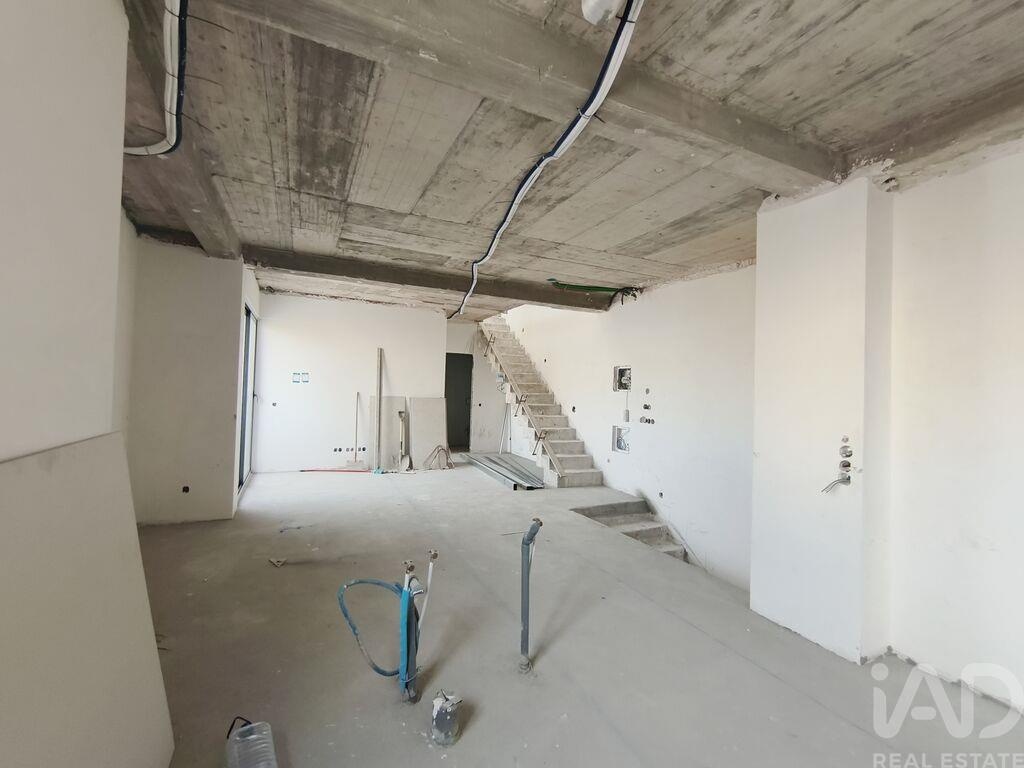 Apartment in Quarteira - Image 3