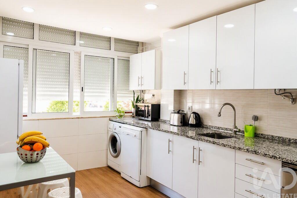 Apartment in Lavradio - Image 3