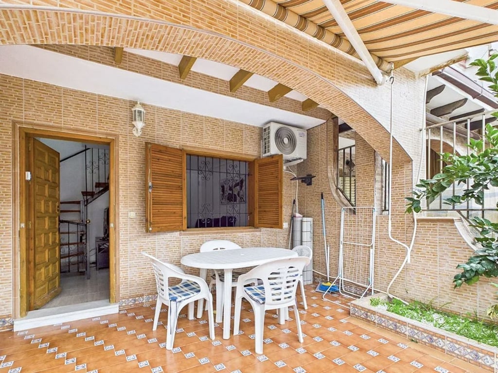 House in Los Alcazares - Image 2