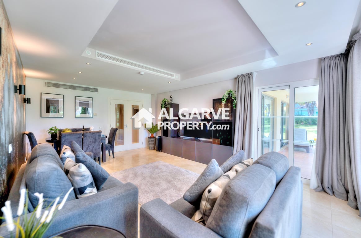 Apartment in Loule - Image 2