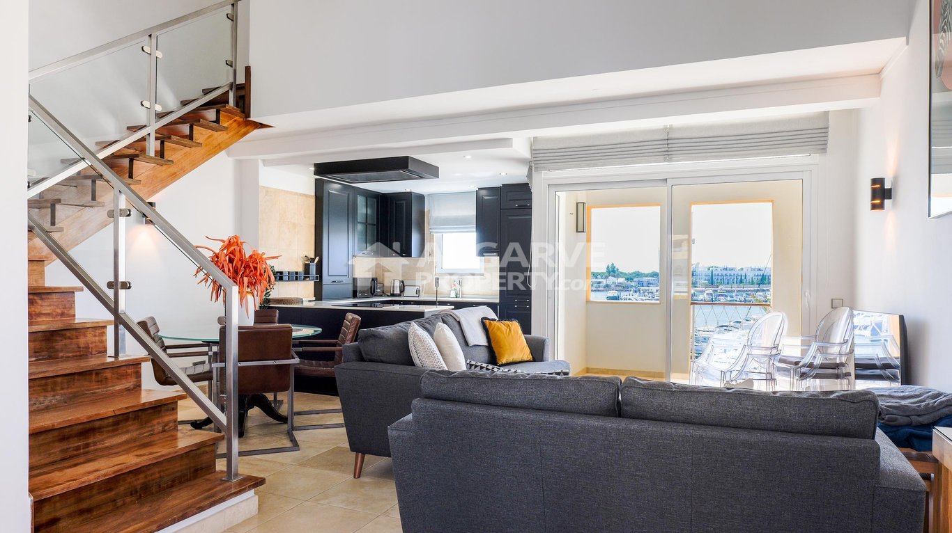 Apartment in Quarteira - Image 2