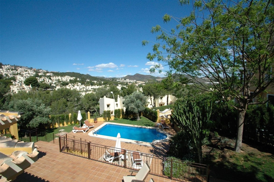 Villa in Atamaria - Image 2