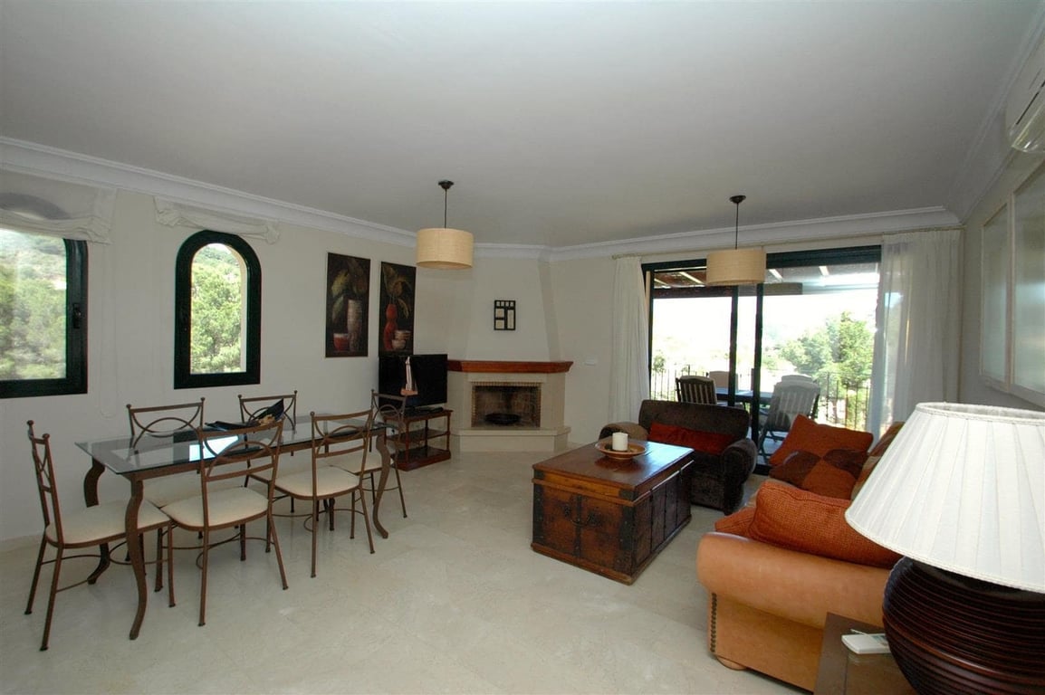 Villa in Atamaria - Image 3
