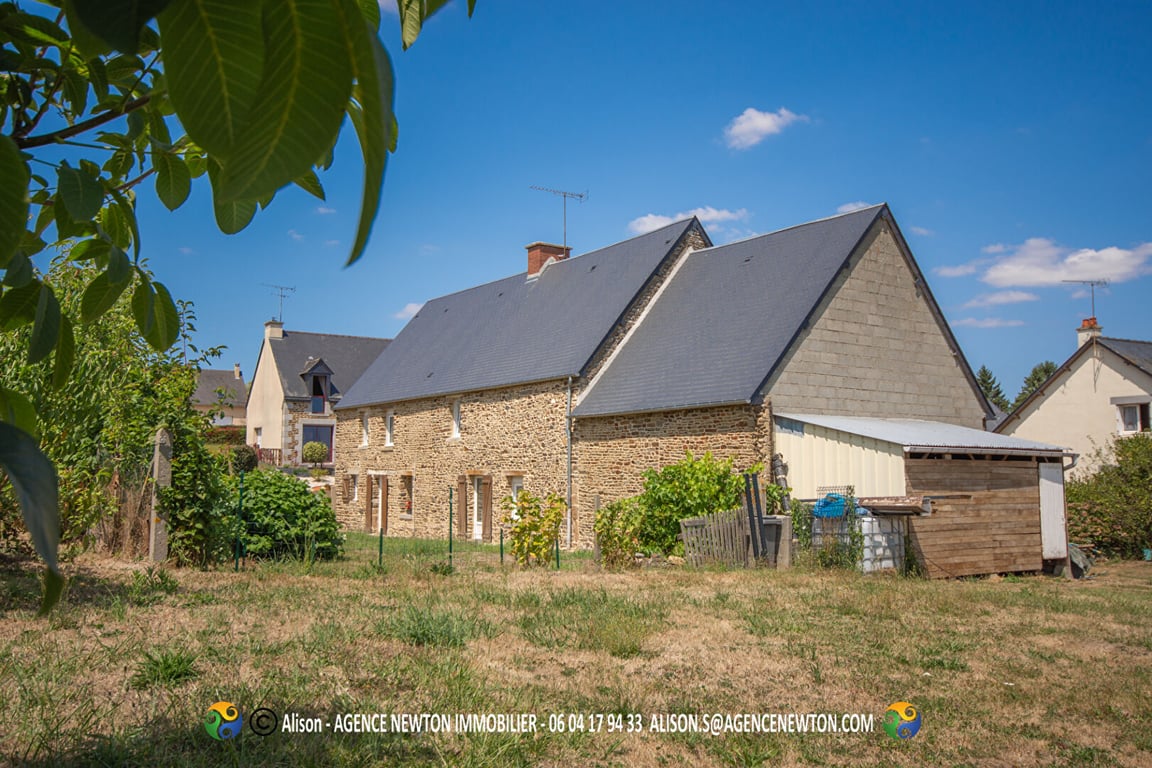 House in Sacey - Image 3